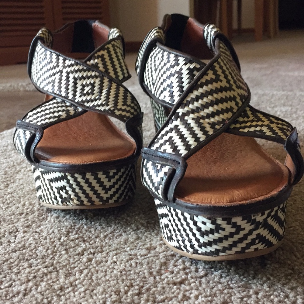 🍀Lucky Wedges🍀 - Picture 3 of 6